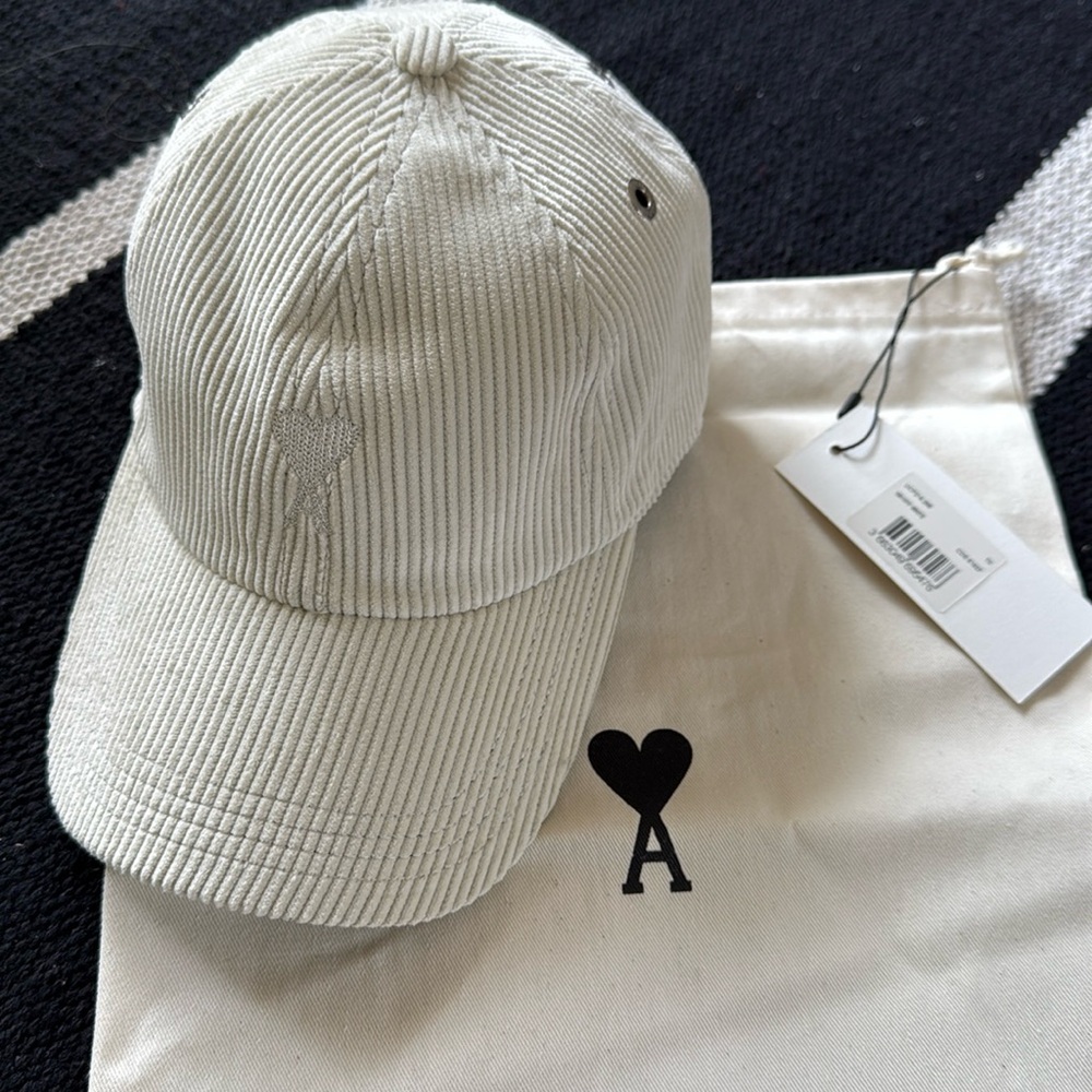 Ami alexandre mattiussi off white corduroy baseball cap
